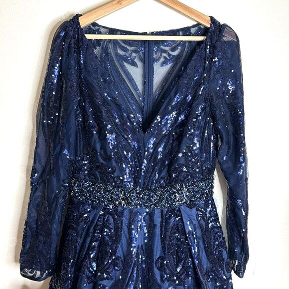 Elegant Navy Blue Evening Gown - Picture 4 of 14